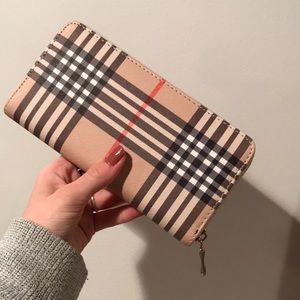 zip up wallet